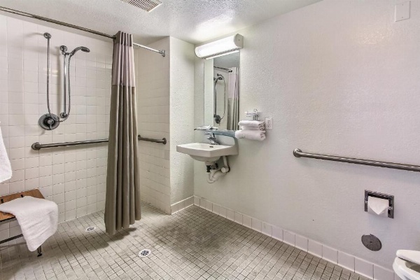 Motel 6-Salinas, CA - North Monterey Area image 11