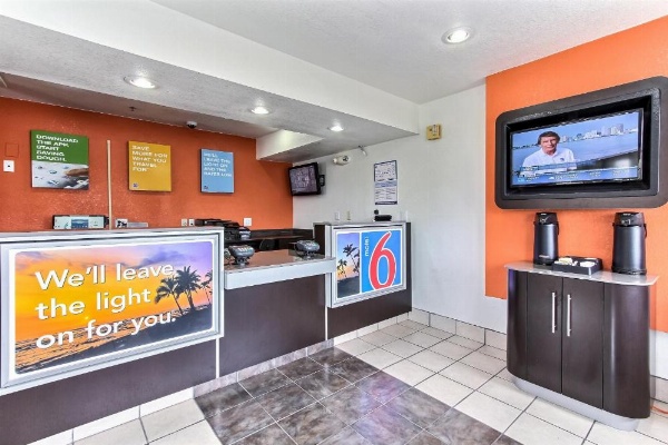 Motel 6-Salinas, CA - North Monterey Area image 19