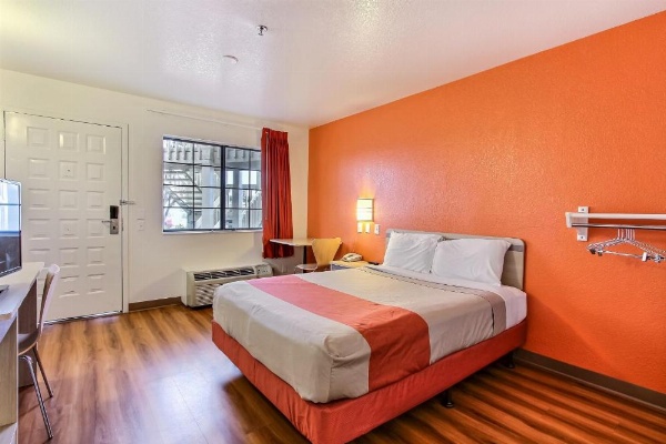 Motel 6-Salinas, CA - North Monterey Area image 8